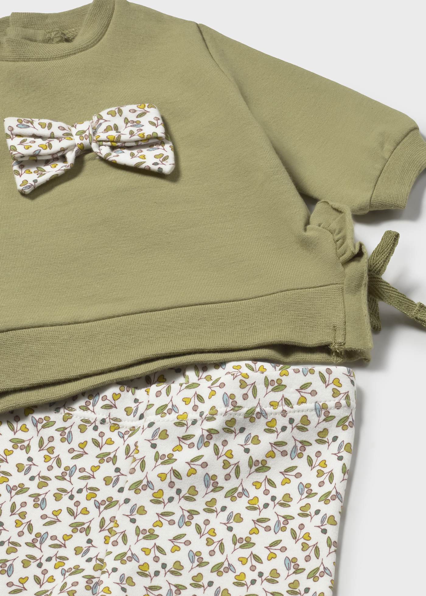 Newborn 4 piece legging set