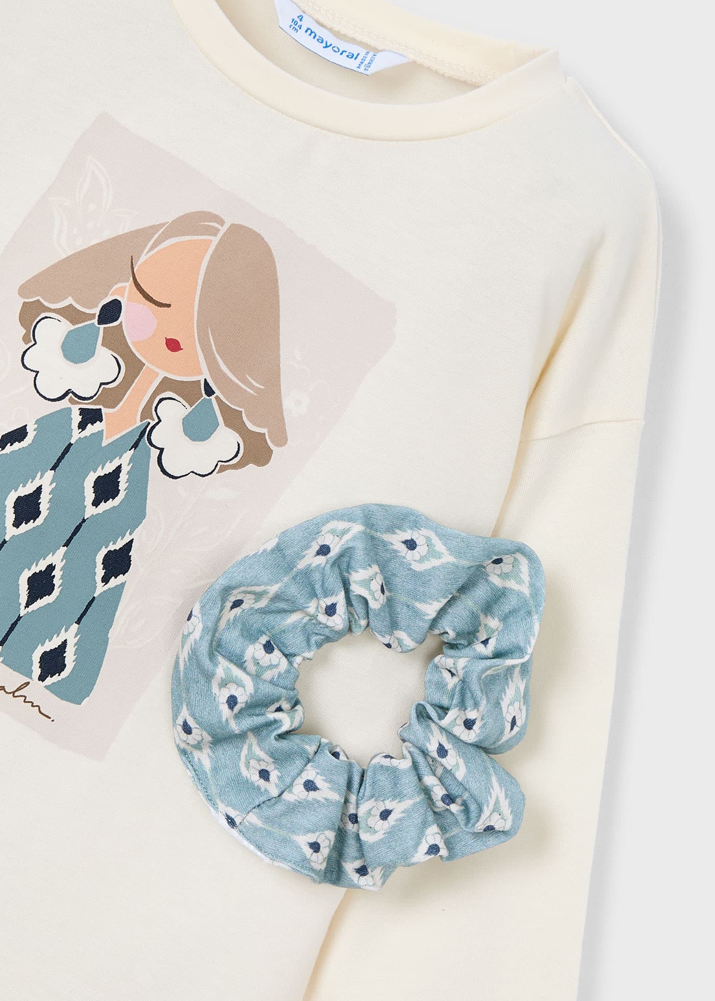 Girl T-Shirt with Matching Scrunchie