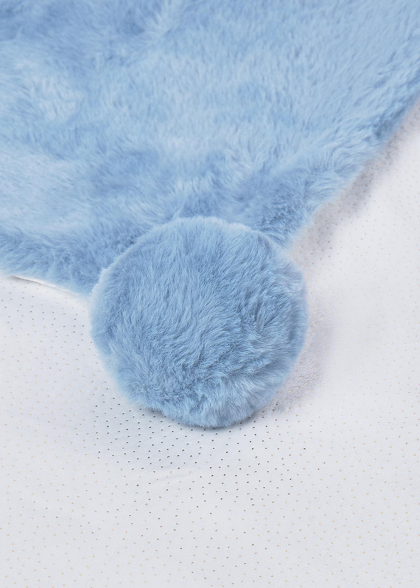 Baby pom pom blanket