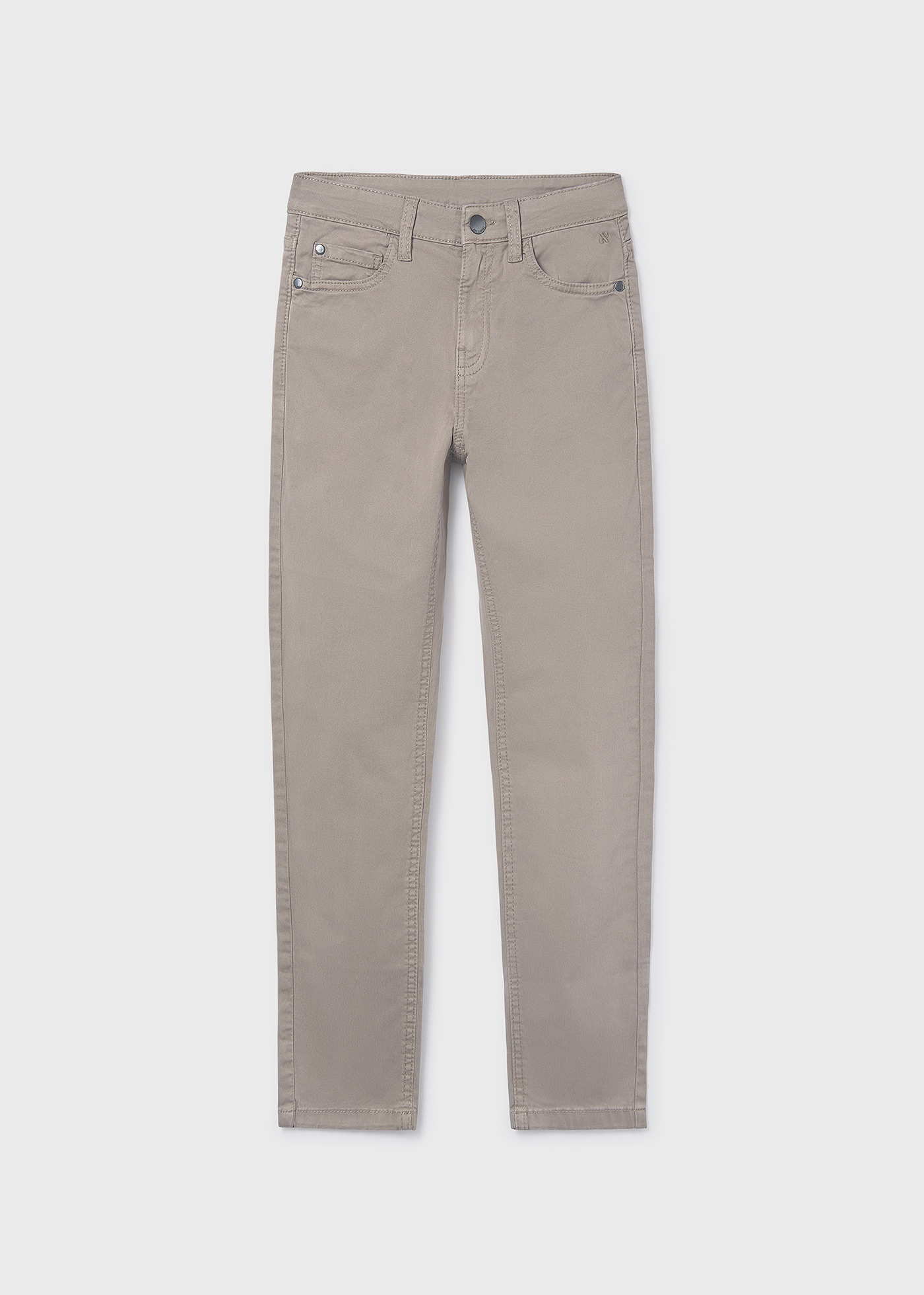 Pantalón básico entallado chico