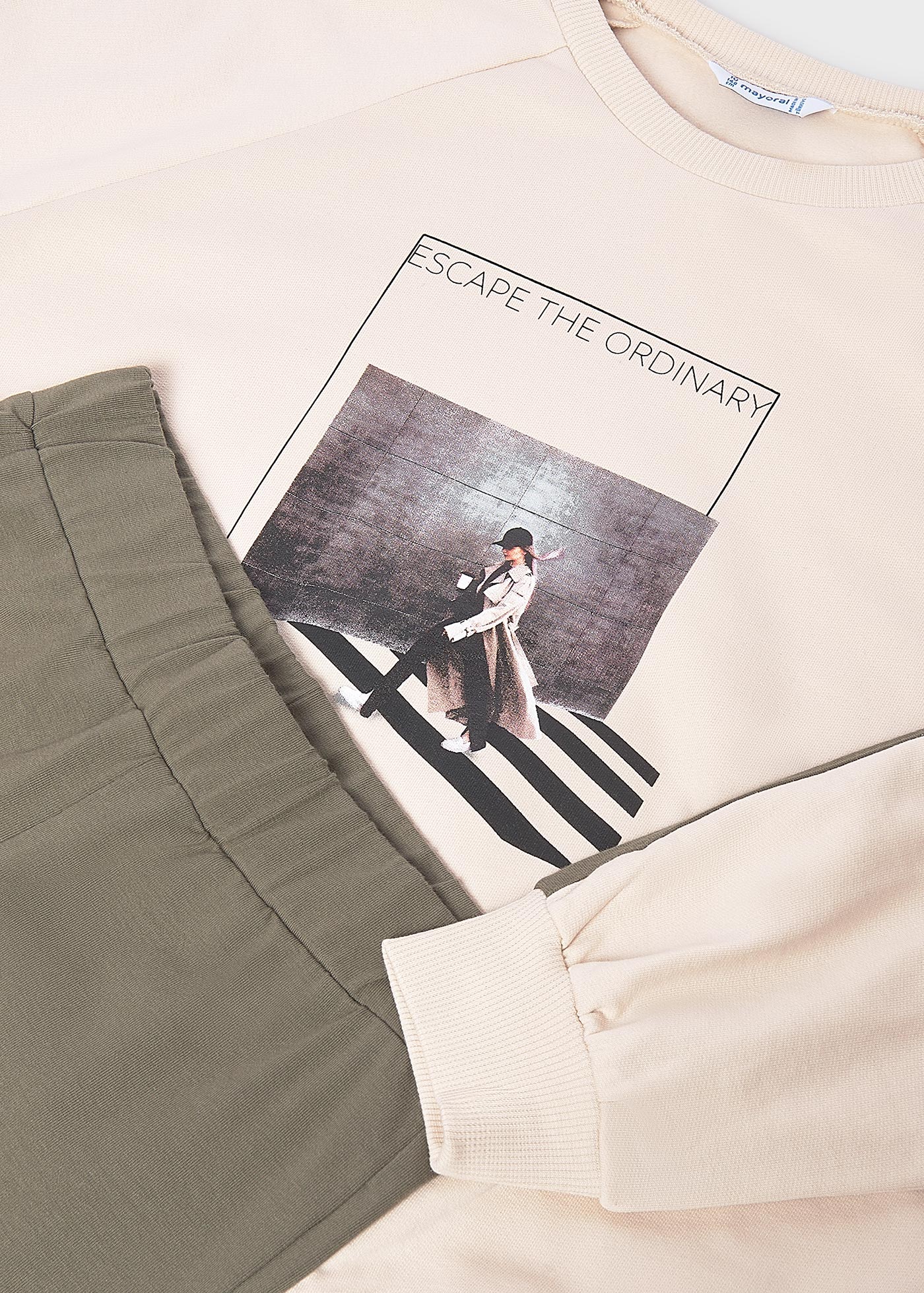 Комплект клин тип чарлстон и суичър за момиче