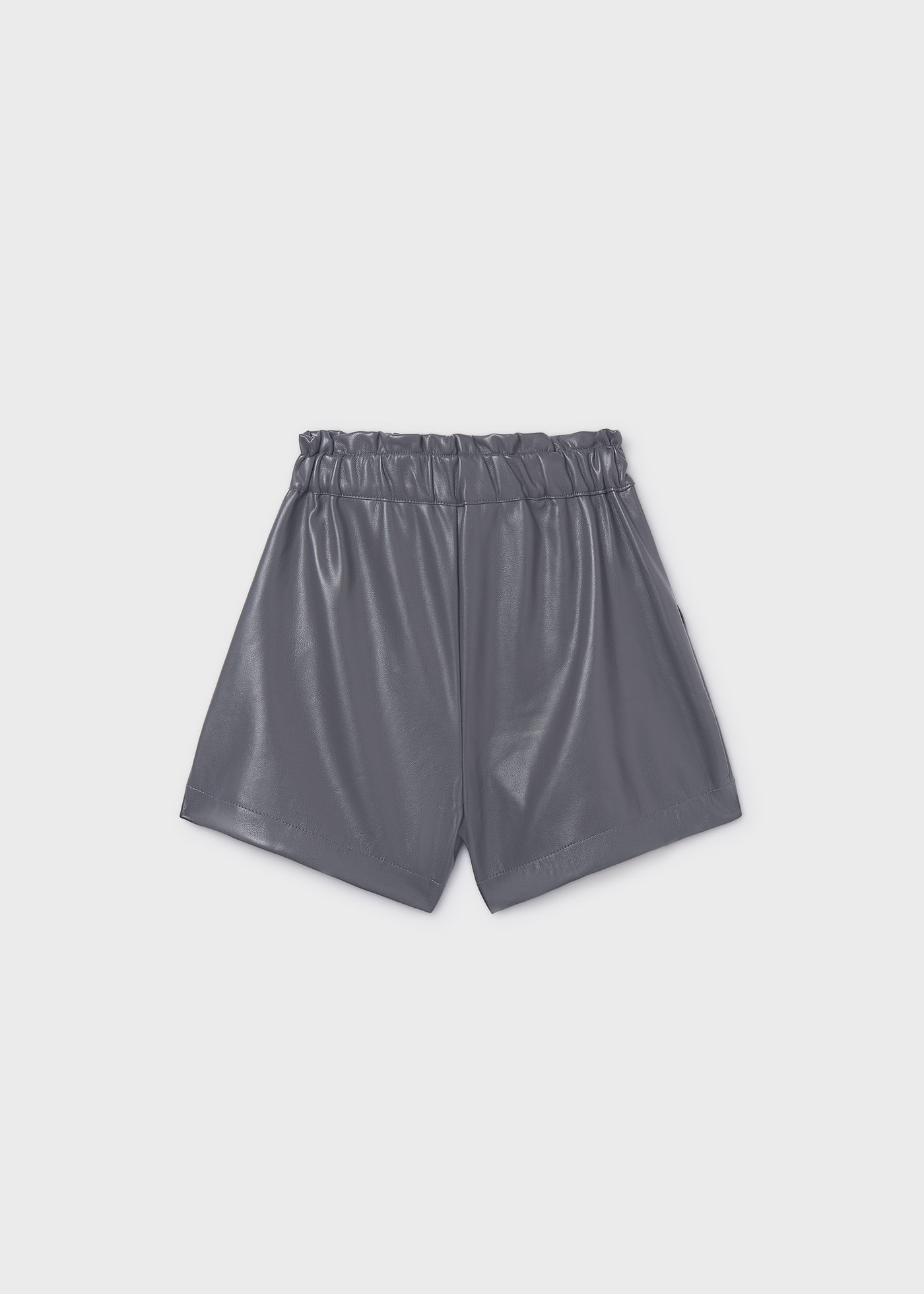 Pantaloni scurti imitatie piele fata