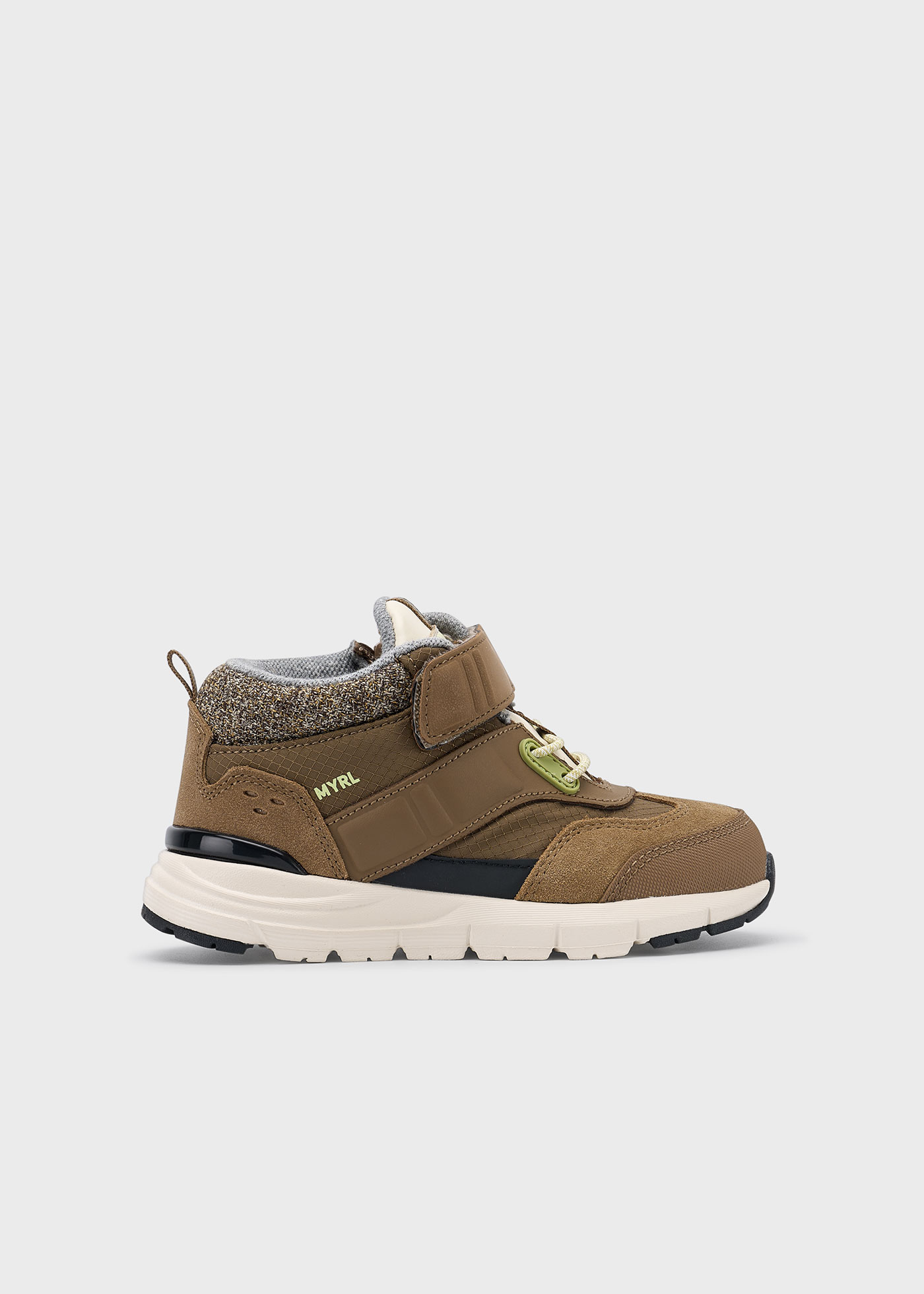 Boys lightweight boot