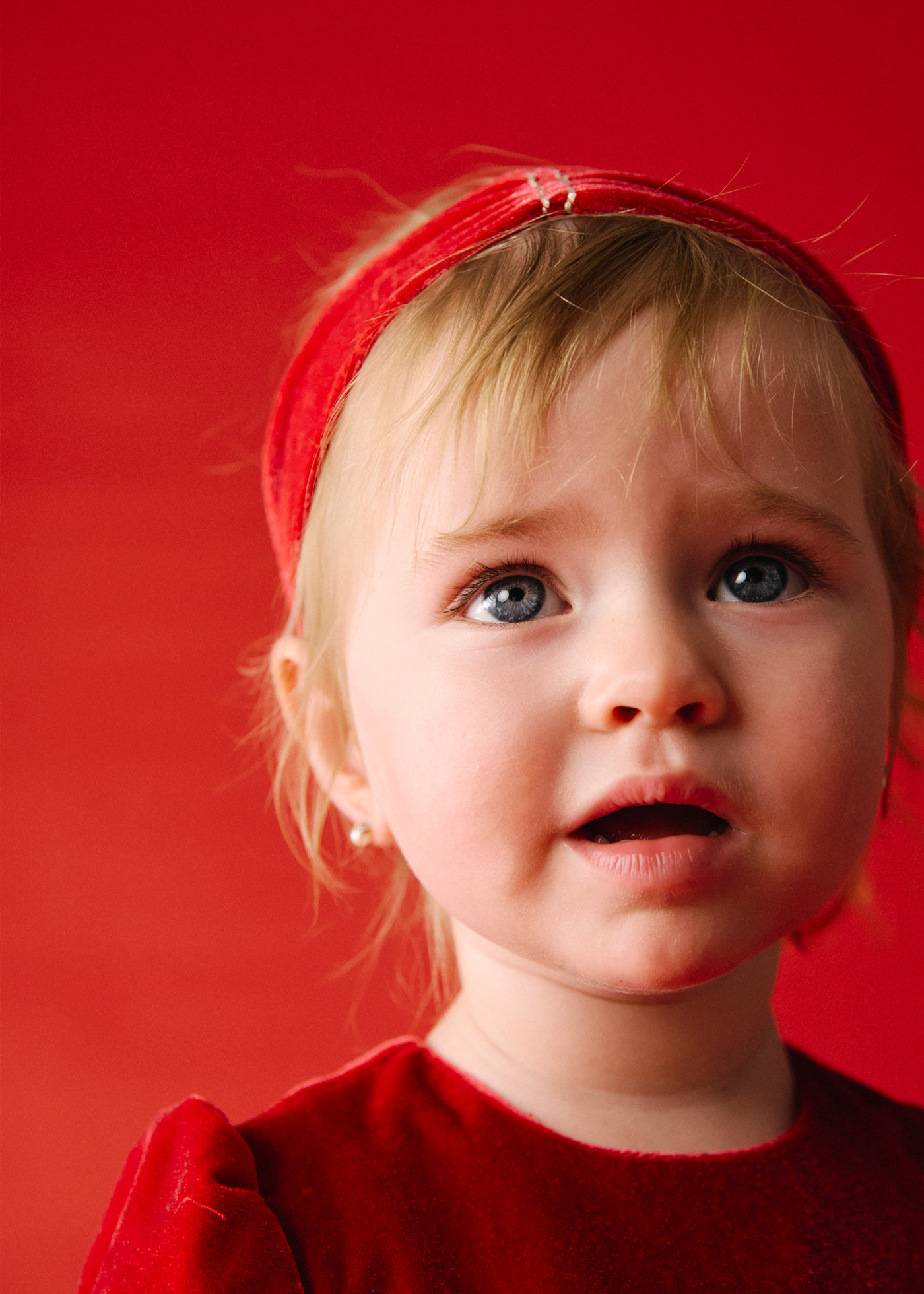 Robe en velours avec serre-tête bébé