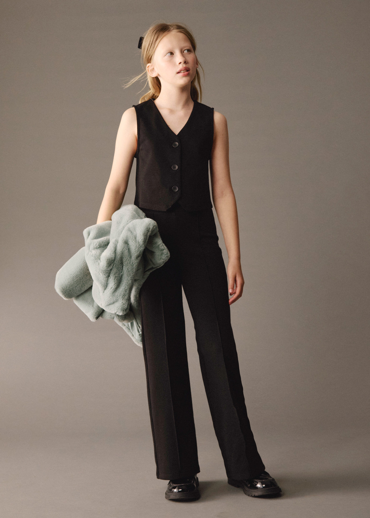 Completo pantalone e gilet ragazza