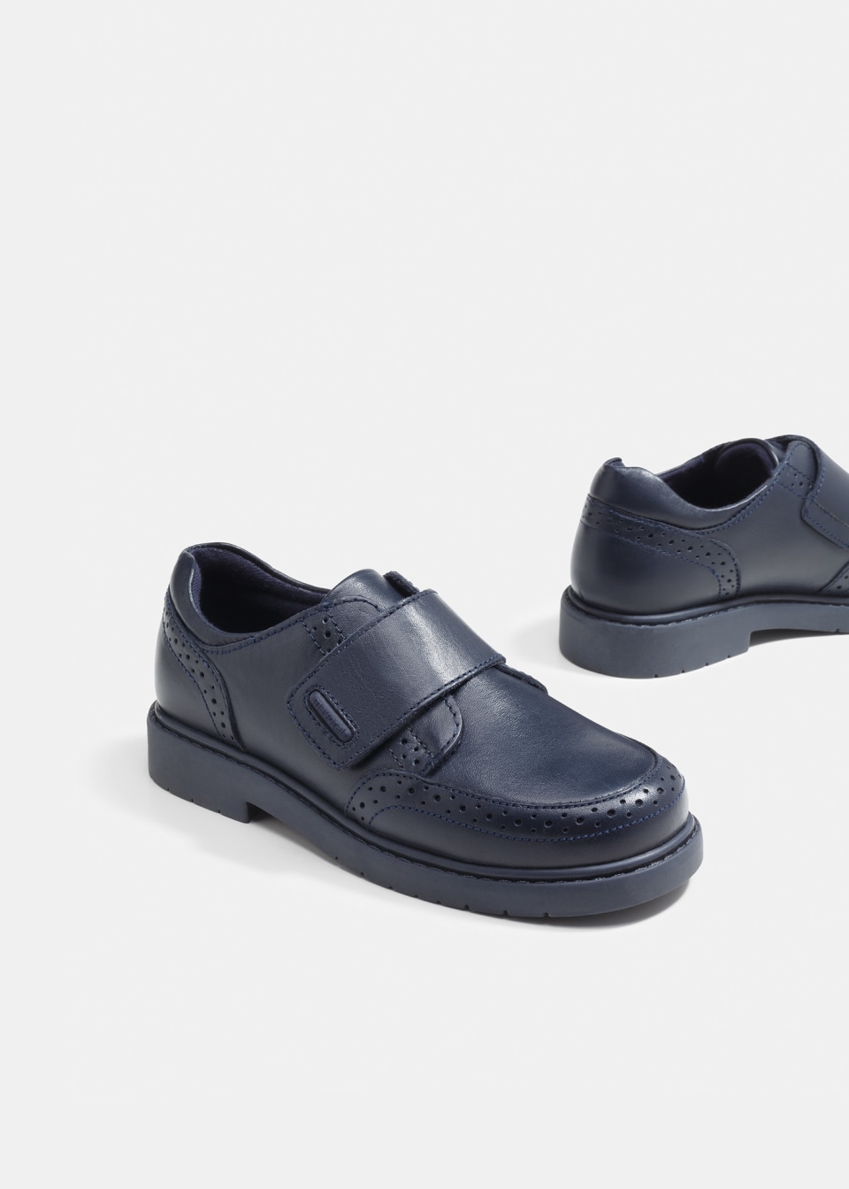 Buty sportowe szkolne ze skóry dla chłopca