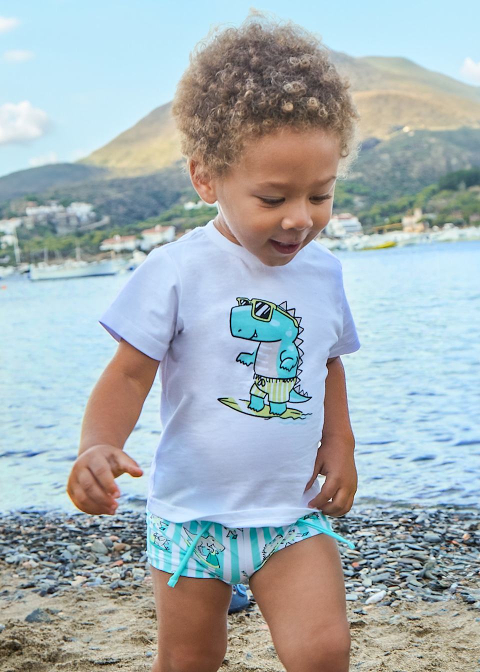 Set costum de baie si tricou cu protectie solara bebe