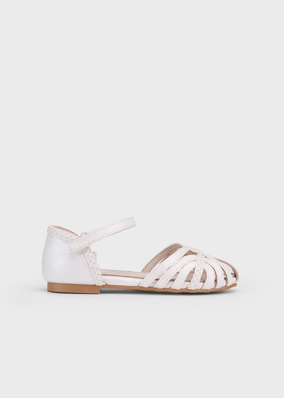 Balerini eleganti fetita