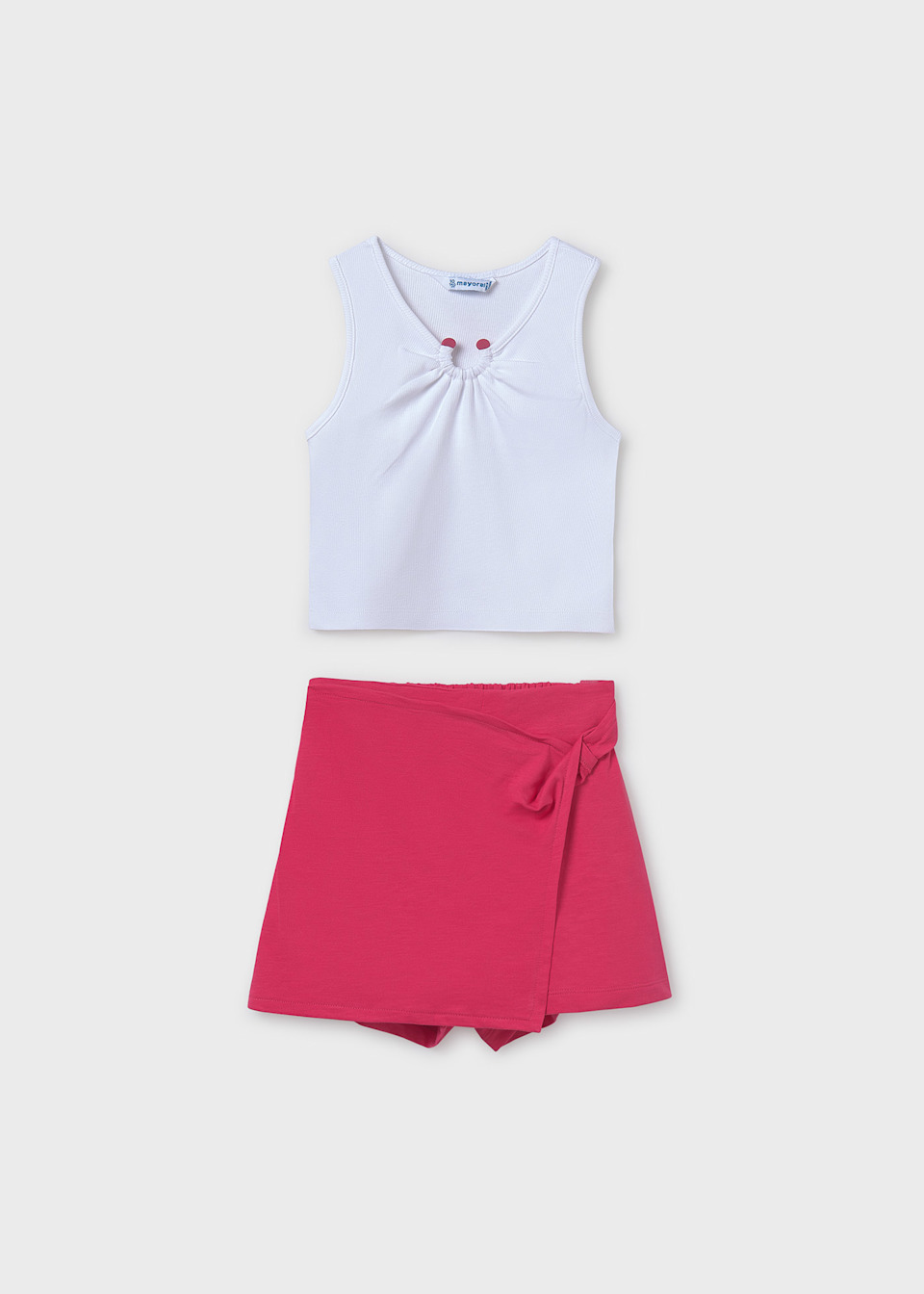 Conjunto falda pantalón y playera canalé chica