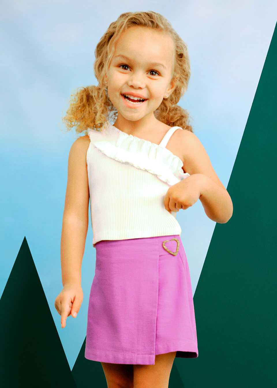 Falda pantalón hebilla corazón niña