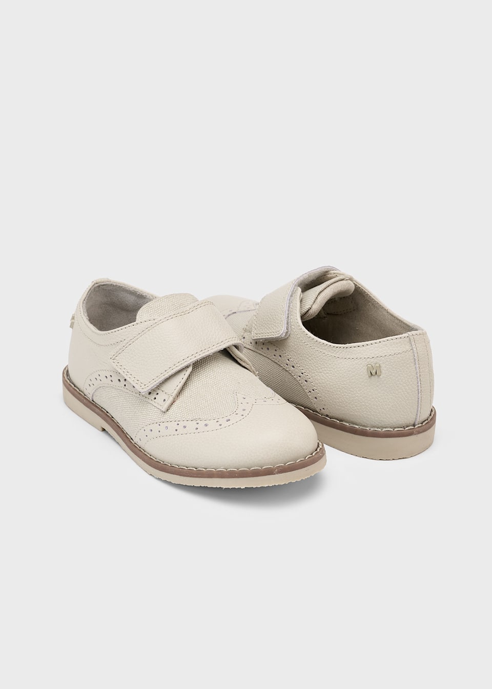 Boy leather velcro shoes