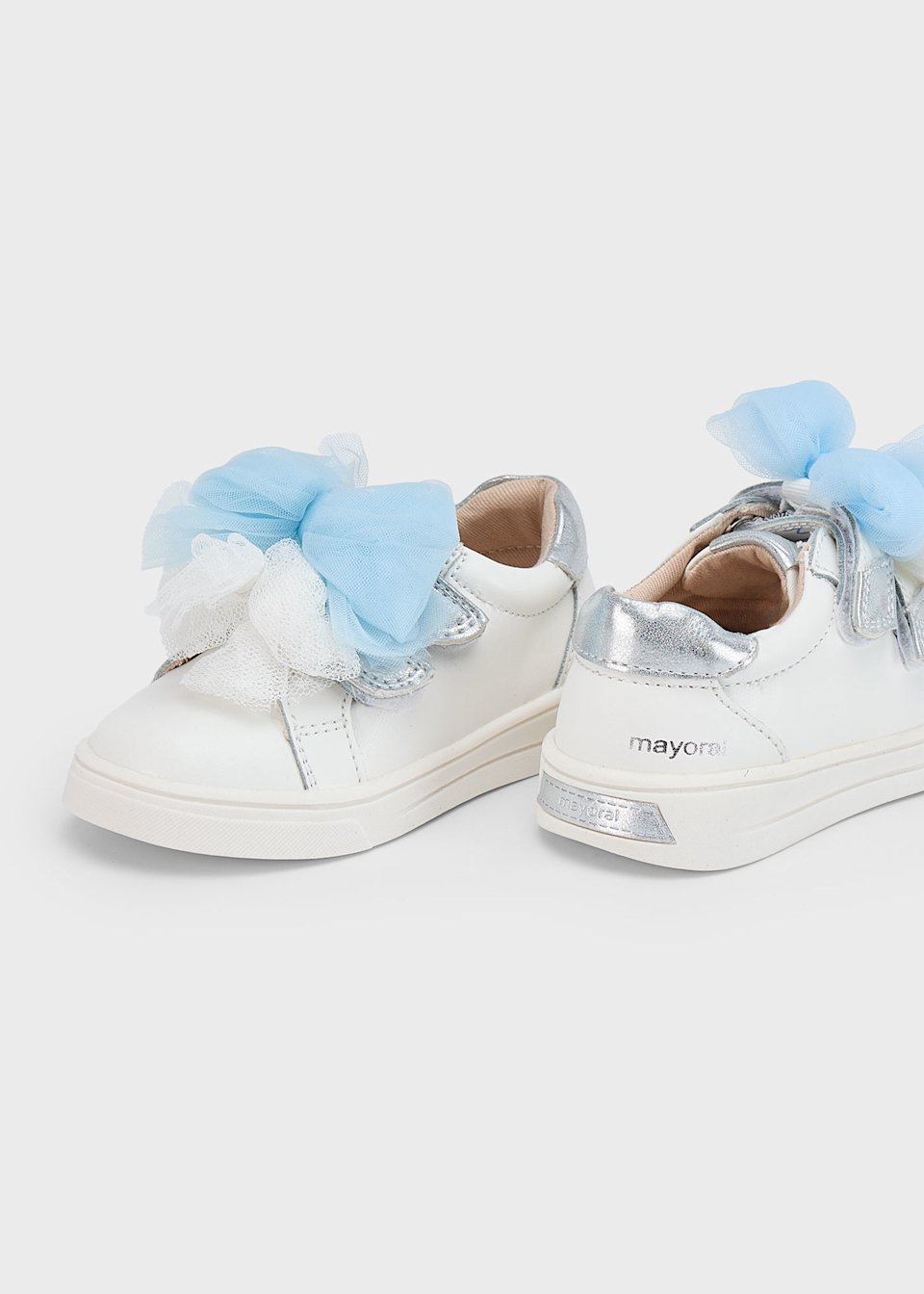 Baby trainers with bows