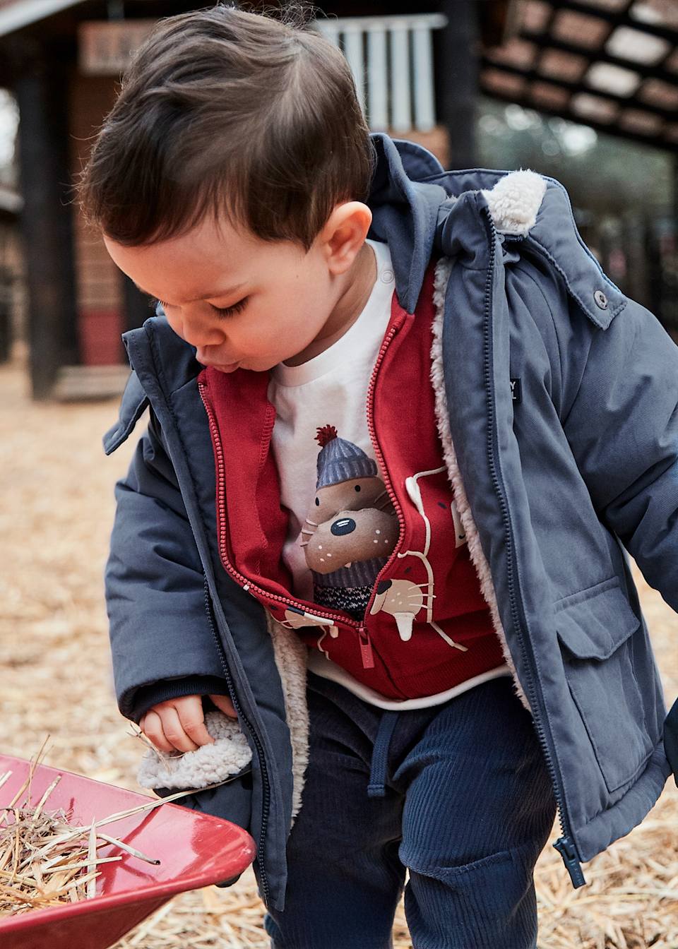 Baby coat with mittens