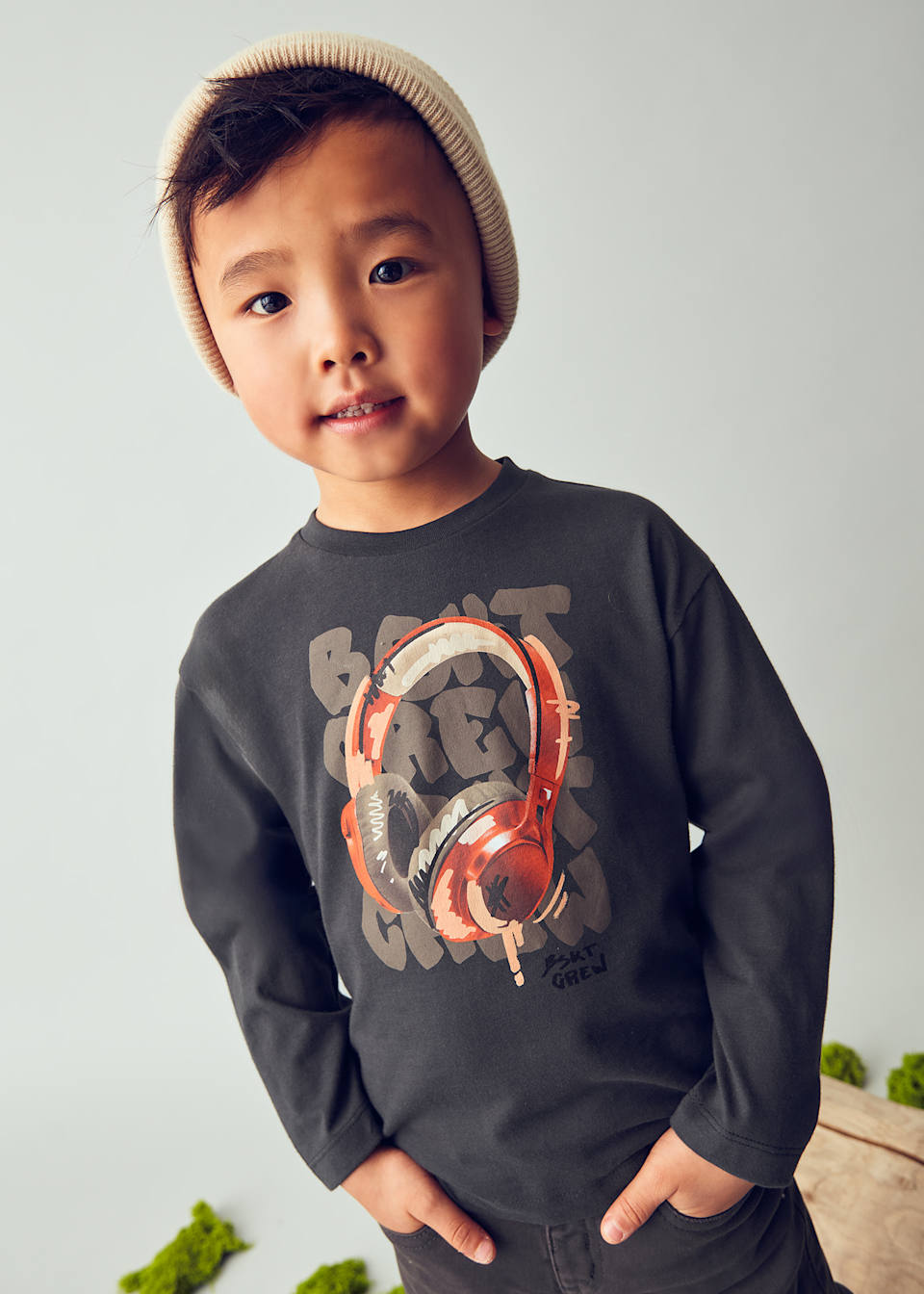 Boys long sleeved headphone shirt
