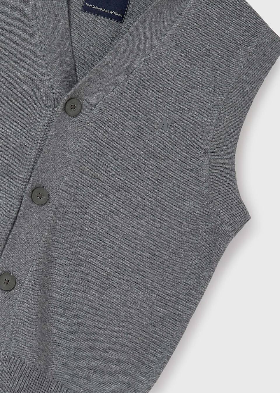 Трикотажен елек за момче