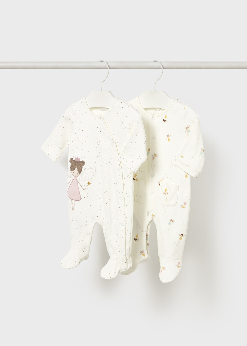 Newborn rompers with feet