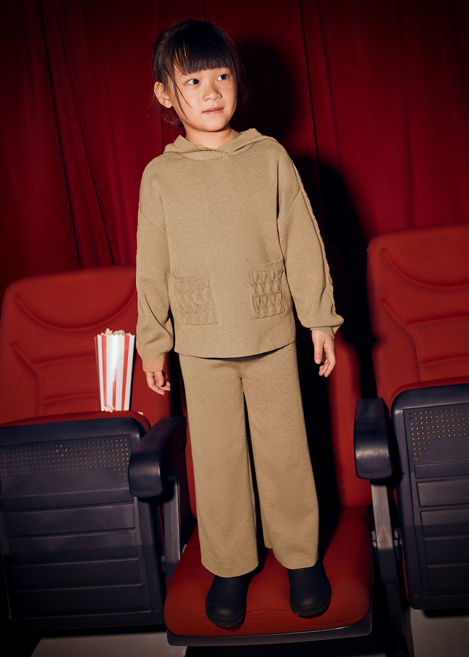 Conjunto pantalón y jersey niña