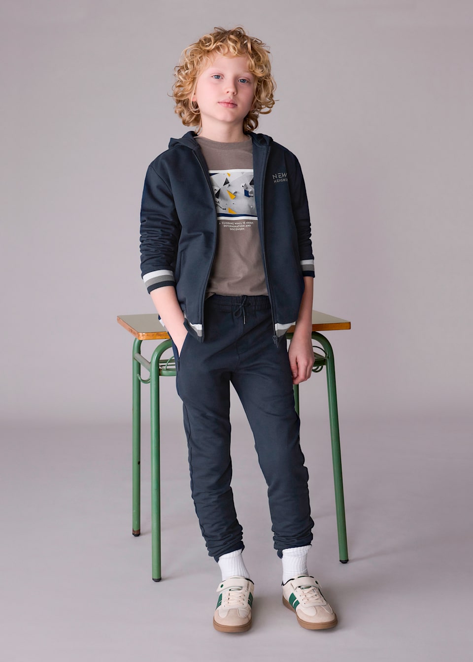 Boys contract tracksuit