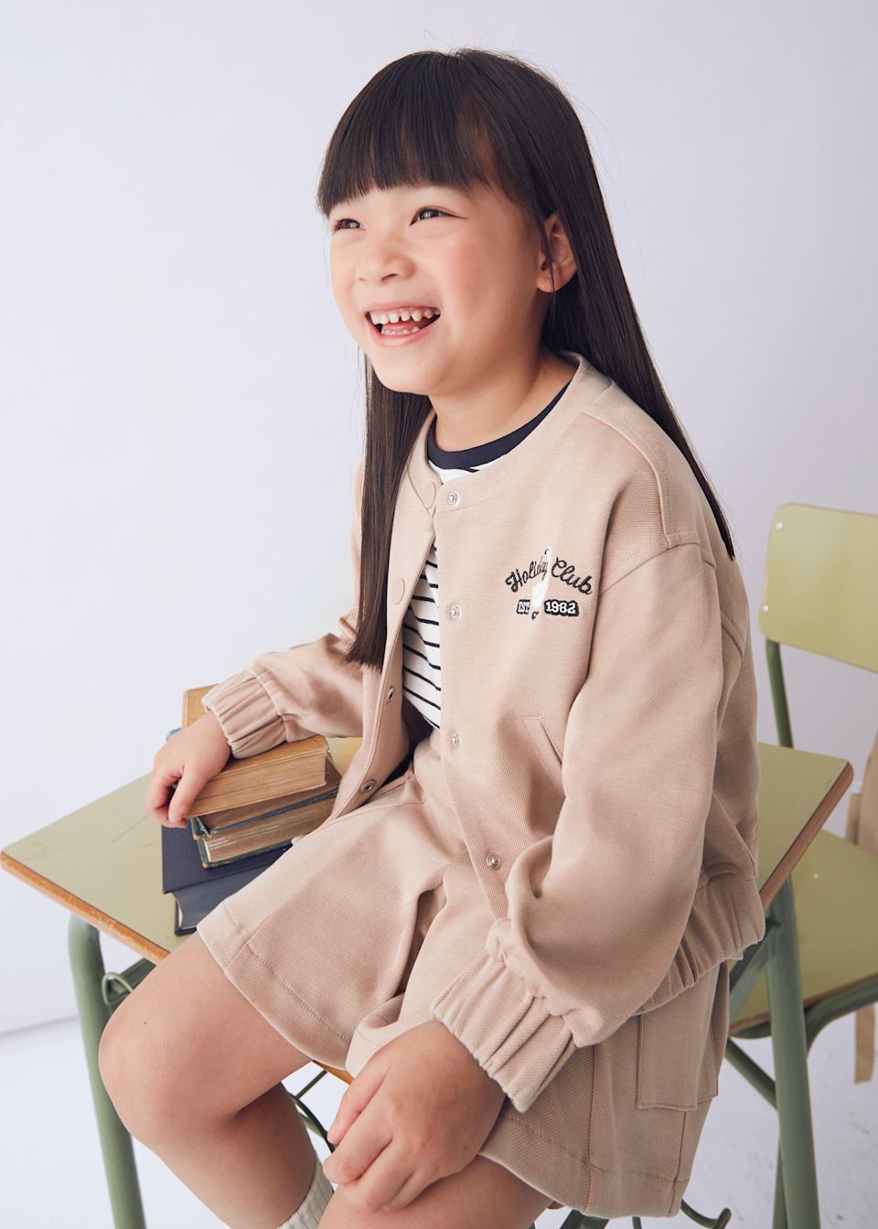 Girls embroidered knitted jacket