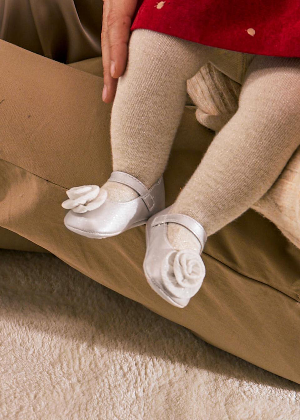 Chaussures fleur nouveau-né