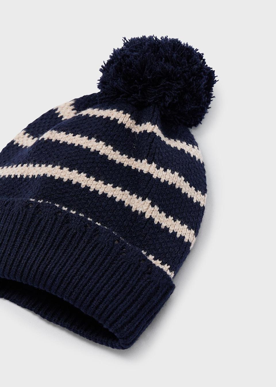 Girls striped hat and scarf set