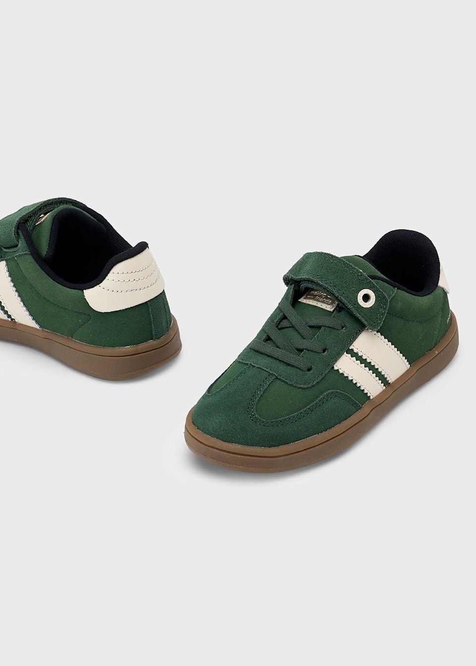 Deportiva casual niña y niño