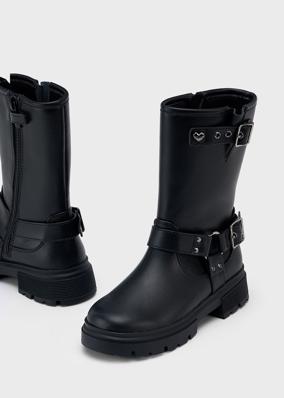 Girls boots