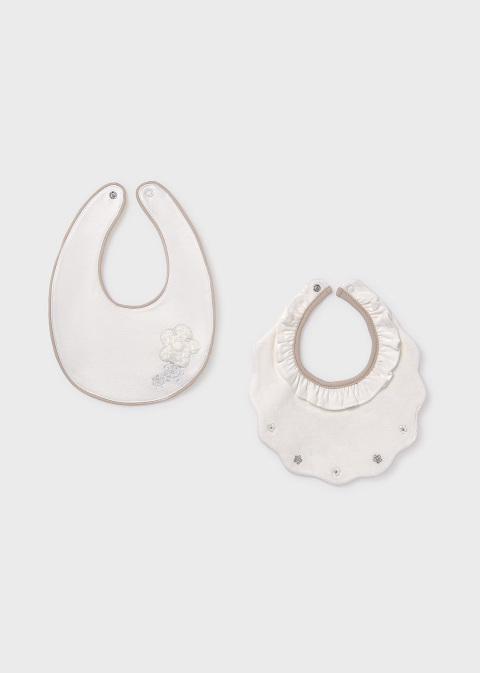 Baby 2 pack of waterproof bibs