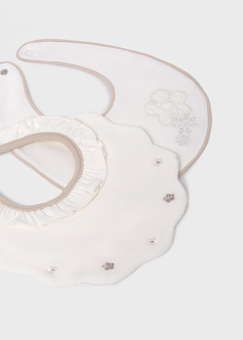 Baby 2 pack of waterproof bibs