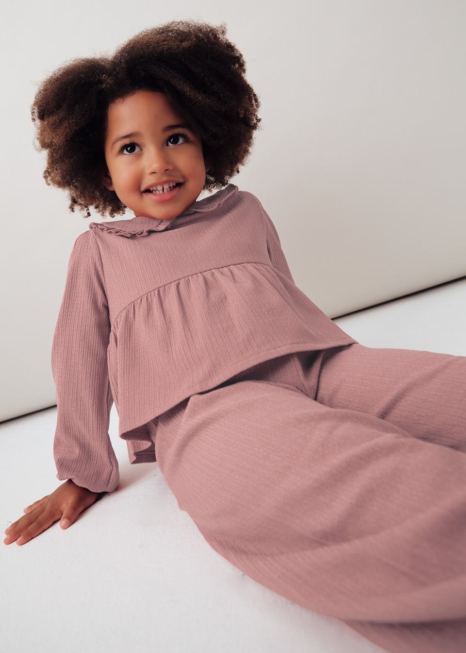 Conjunto pantalón y suéter niña