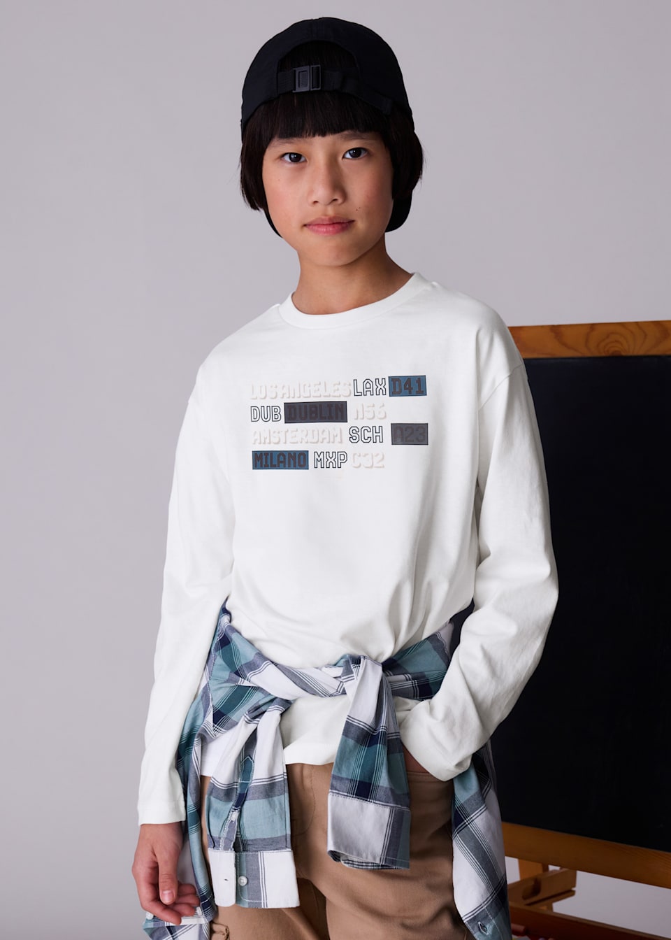 Boys embossed letters T-shirt