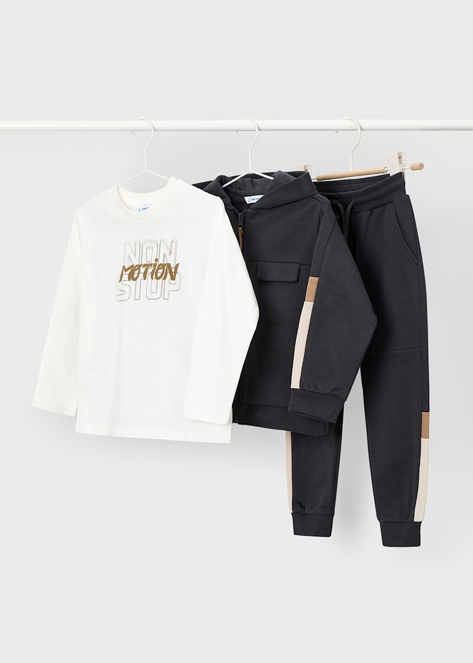 Boys tracksuit with t-shirt