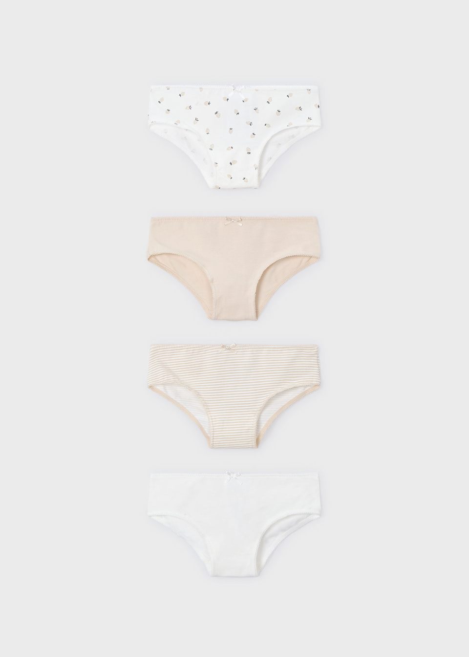 Girls 4 pack of briefs