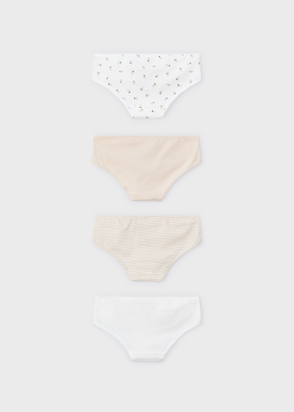 Girls 4 pack of briefs