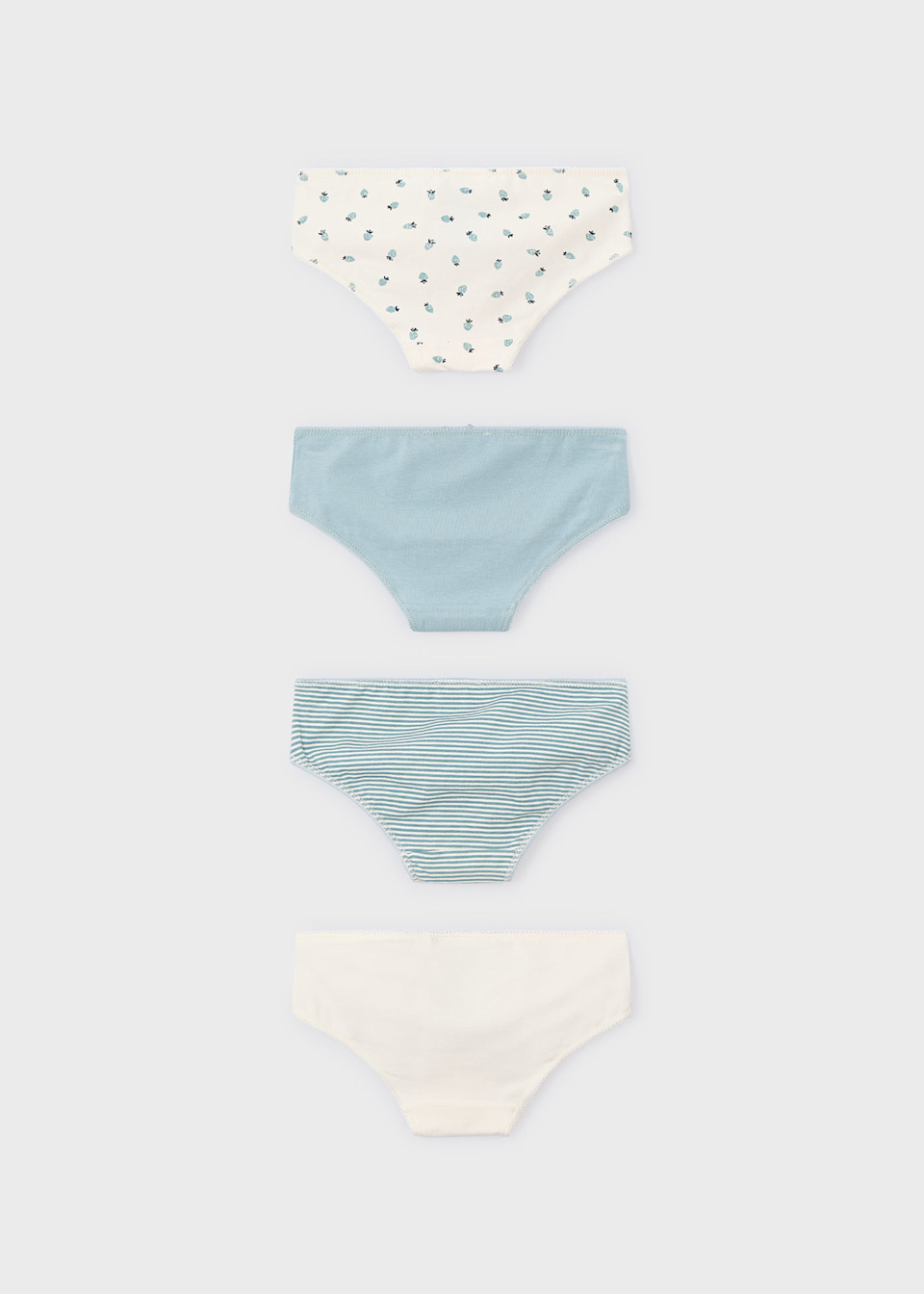 Girls 4 pack of briefs