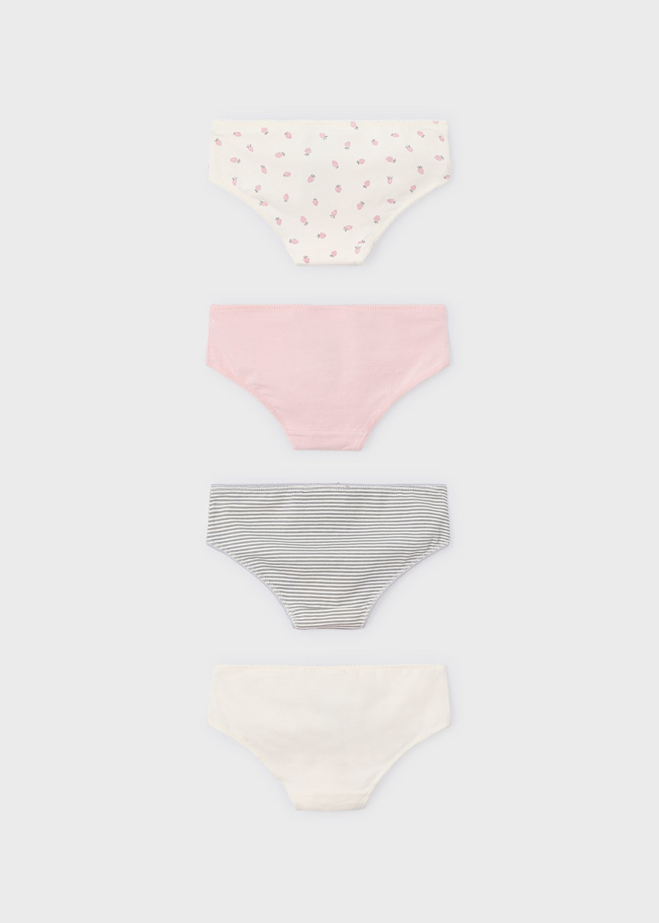 Girls 4 pack of briefs