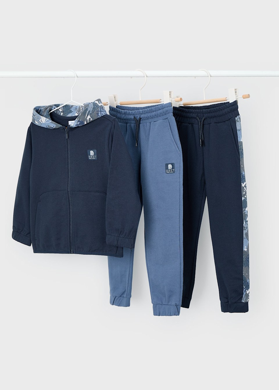 Boys 2 trouser printed tracksuit set