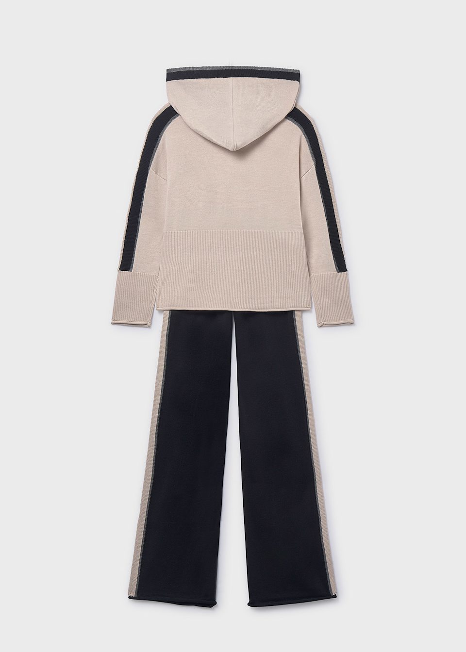 Conjunto pantalón y jersey capucha chica