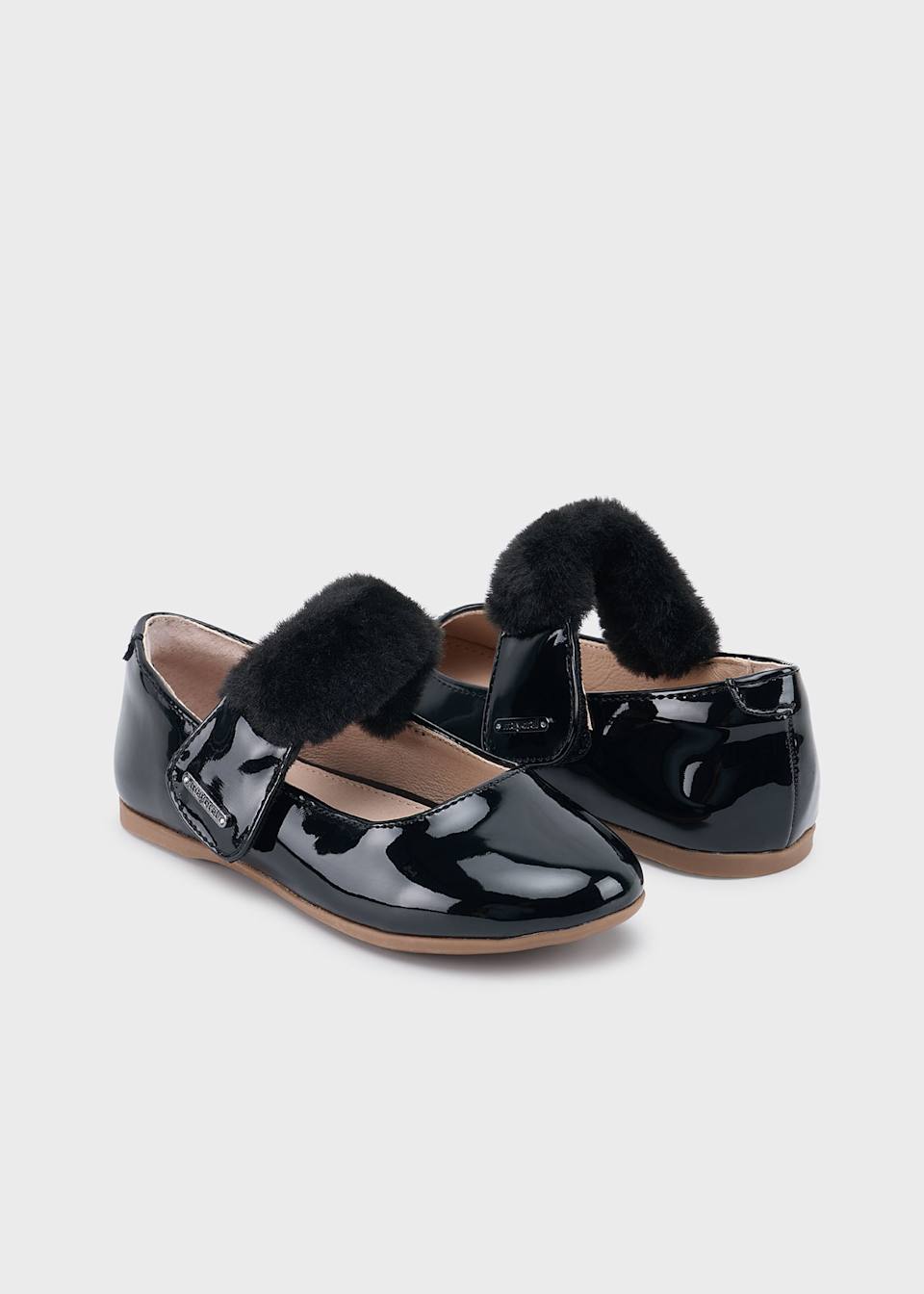 Ballerines en cuir verni fille