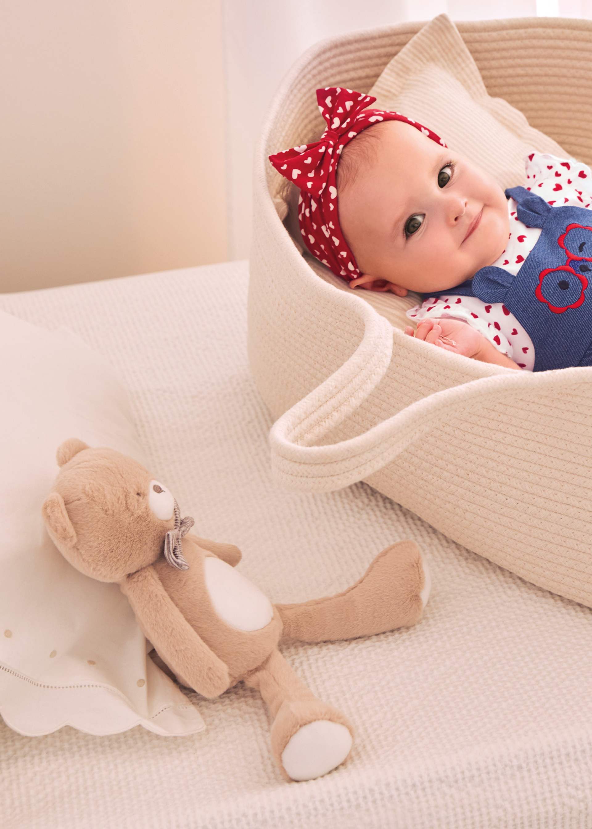 Peluche bébé
