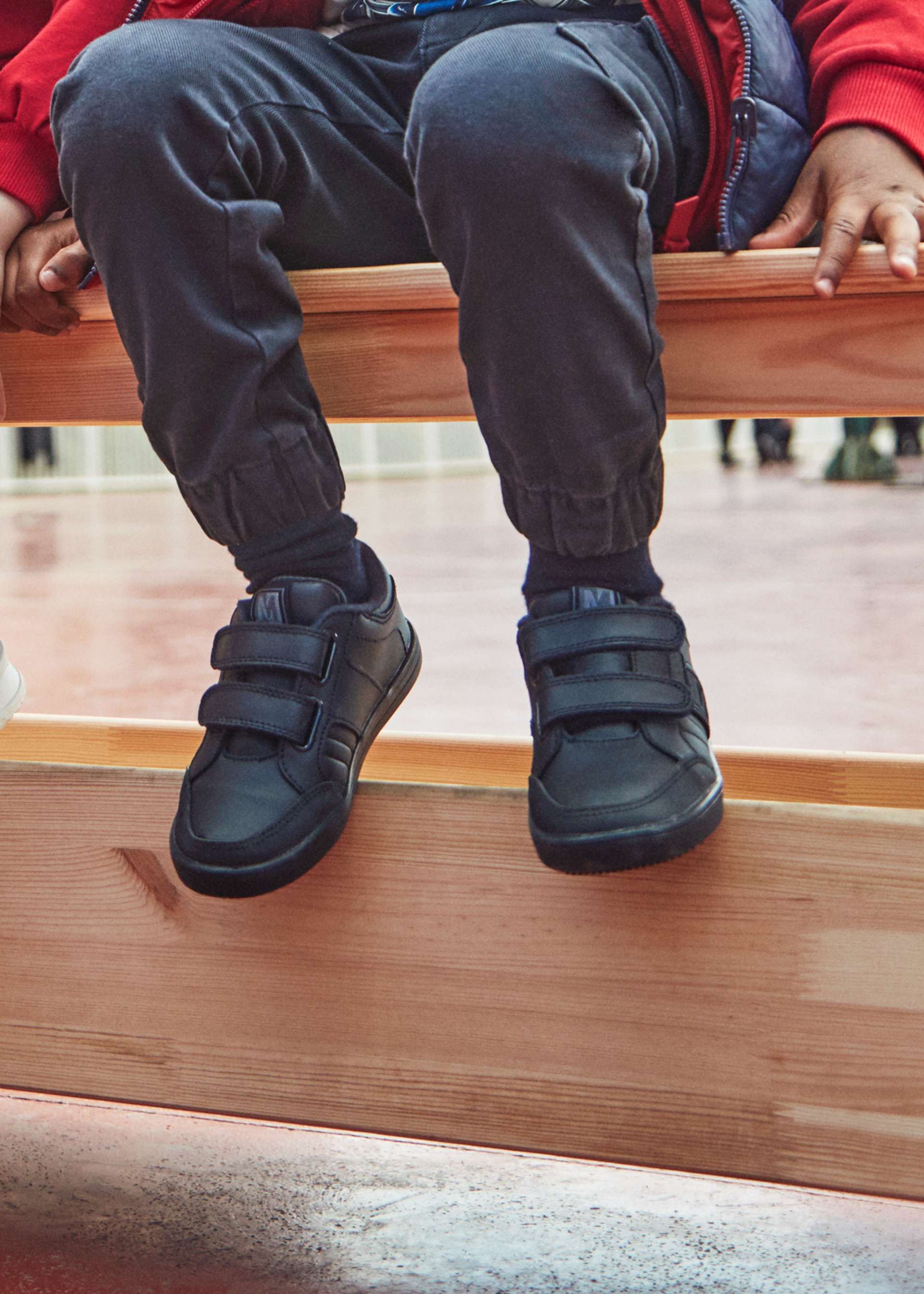 Scarpe sportive pelle con doppio velcro bambino
