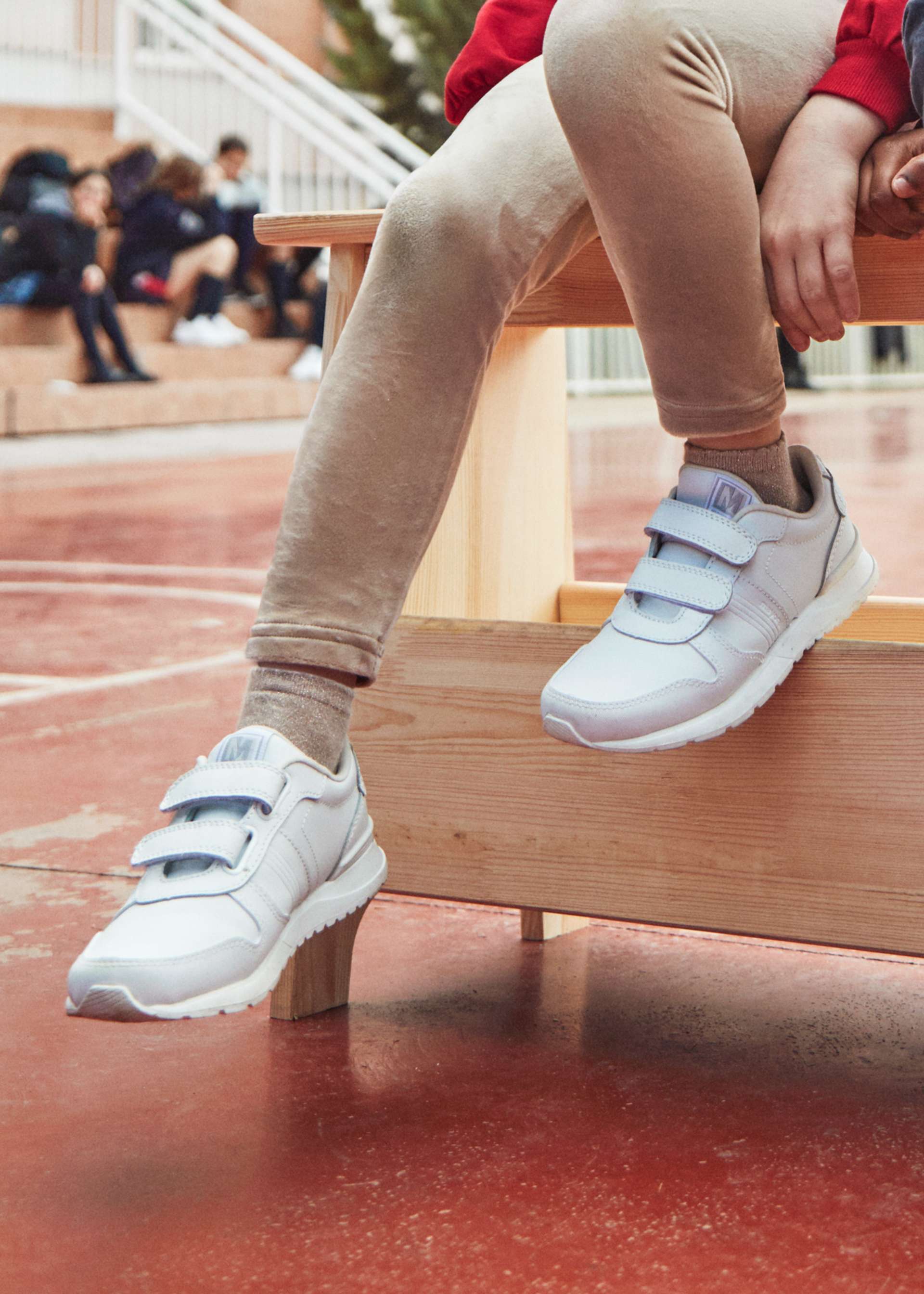 Scarpe sportive pelle co doppia chiusura velcro bambino