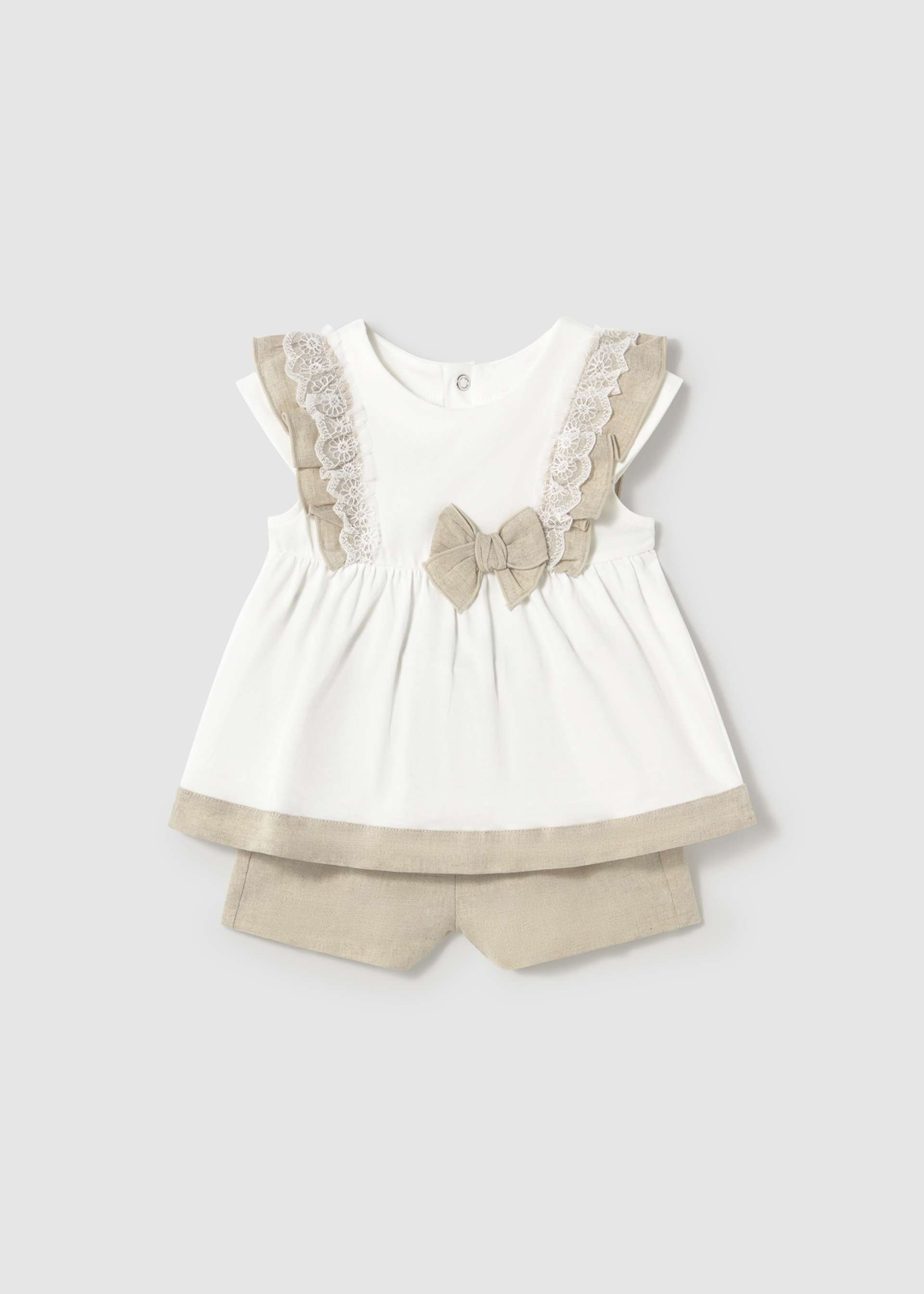 Set kurze Hose und Bluse mit Leinen Baby Set kurze Hose und Bluse mit Leinen Baby