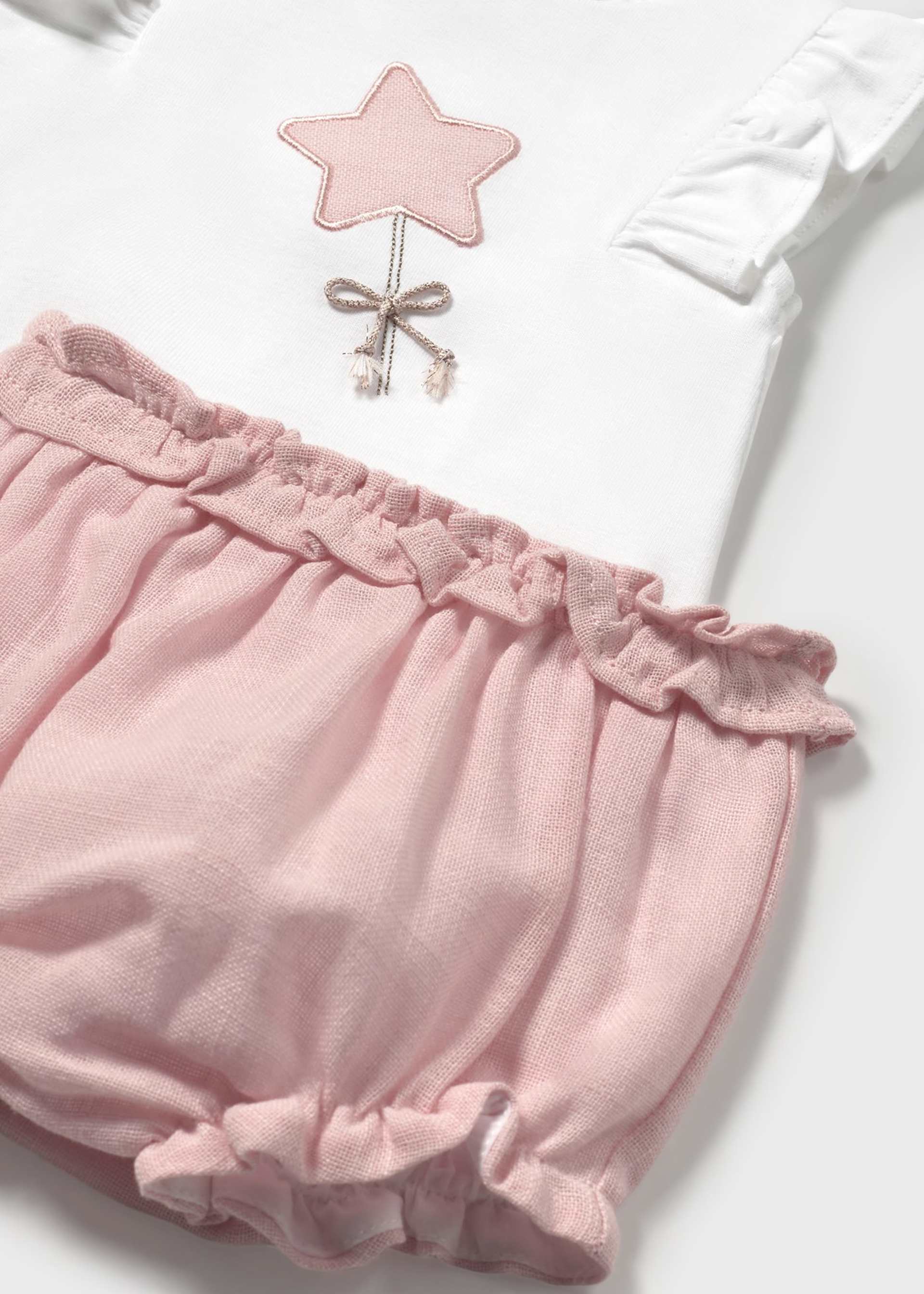 Conjunto tapa fraldas e t-shirt recém nascida