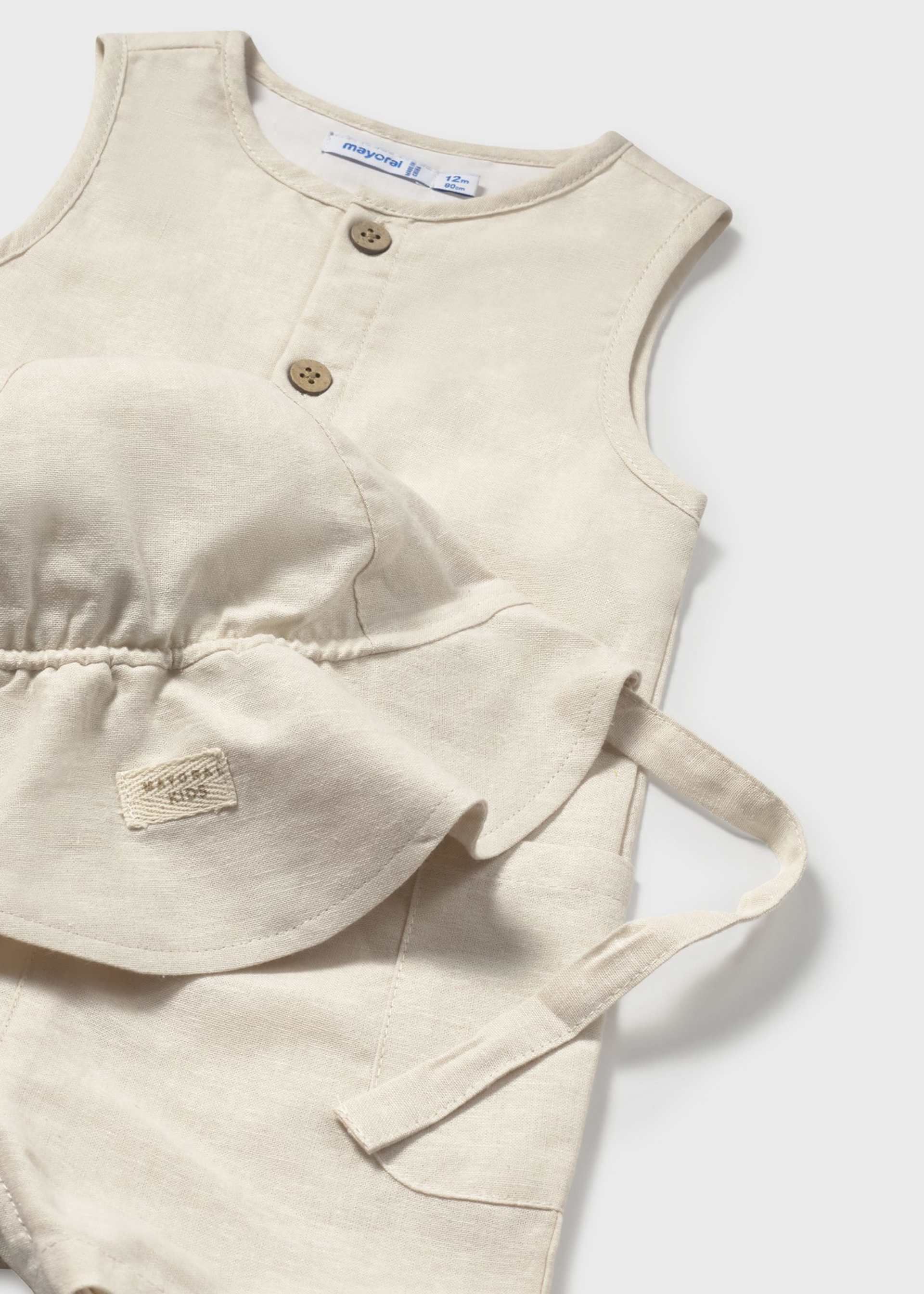 Kurze Latzhose mit Mütze Baby Kurze Latzhose mit Mütze Baby
