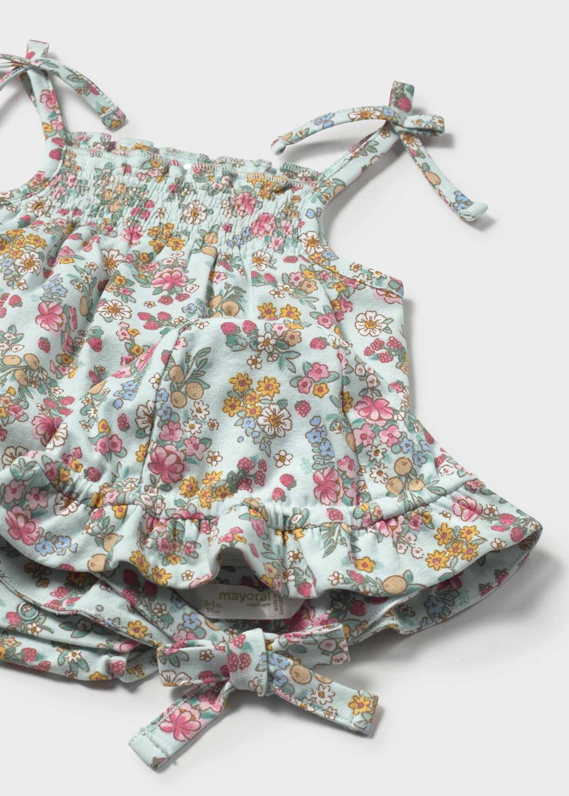 Peto con gorro florecitas recién nacida Peto con gorro florecitas recién nacida