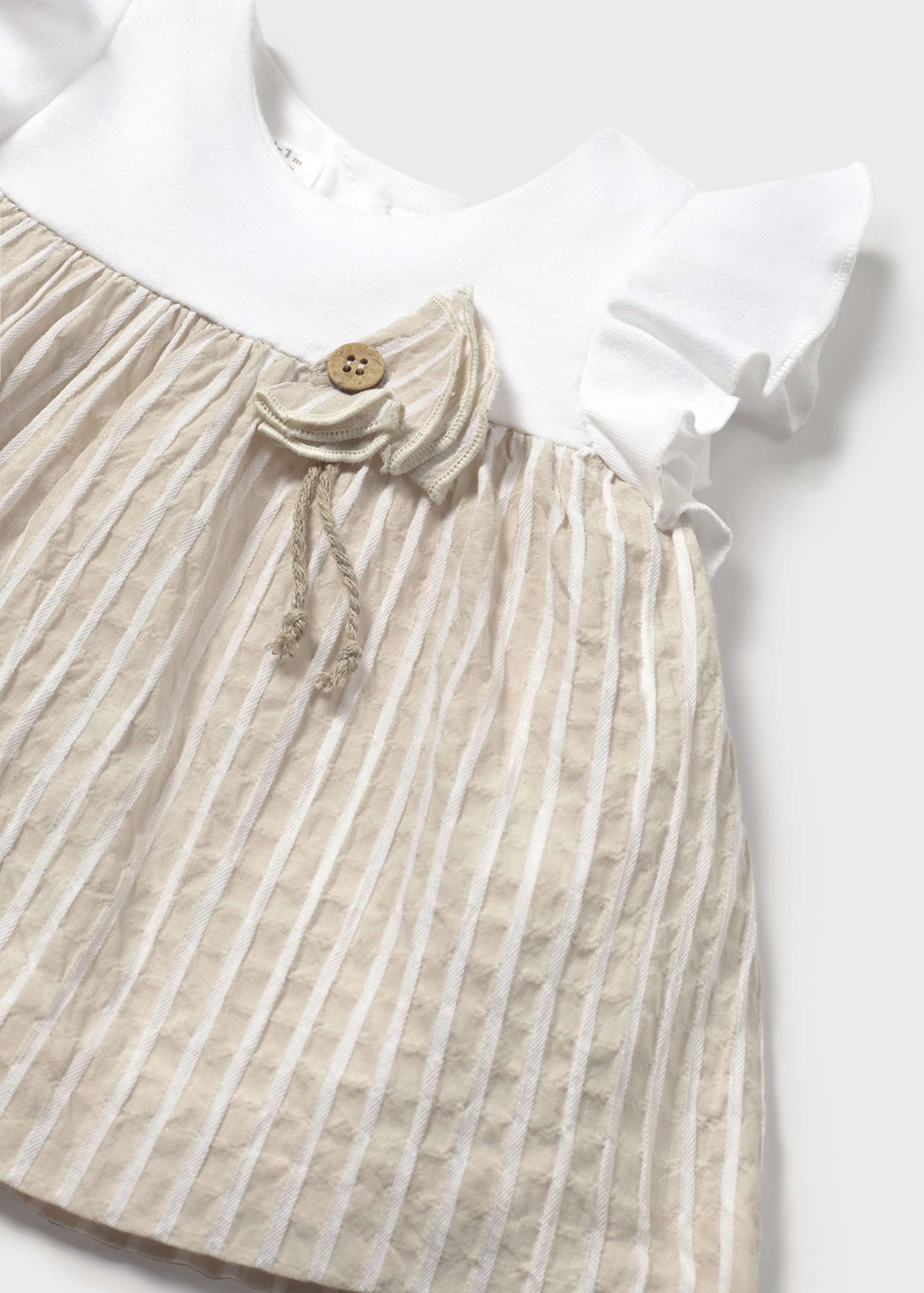 Kleid mit Windelhöschen kombiniert Neugeborene Mädchen Kleid mit Windelhöschen kombiniert Neugeborene Mädchen