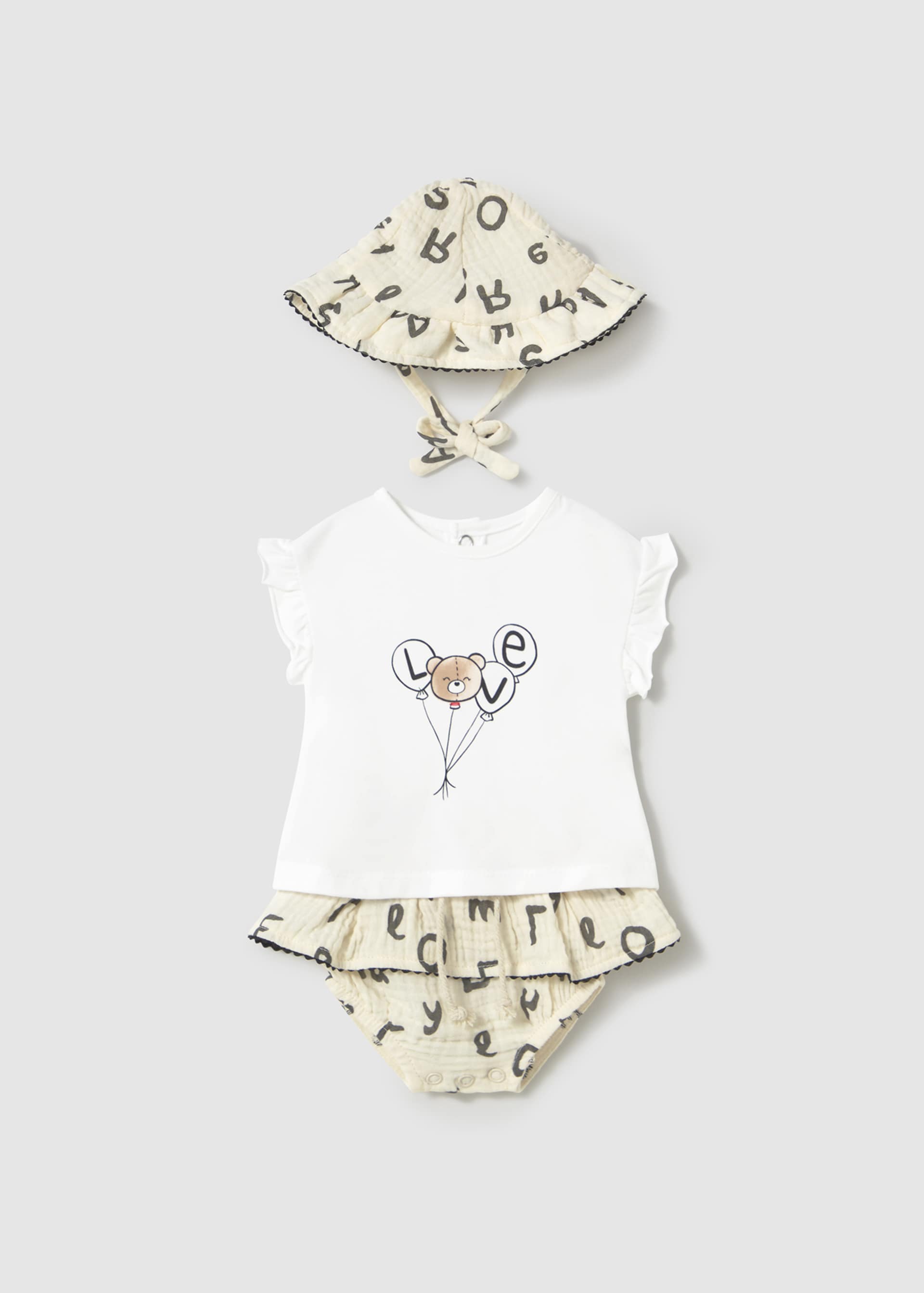 Set 3-teilig mit Mütze Neugeborene Set 3-teilig mit Mütze Neugeborene