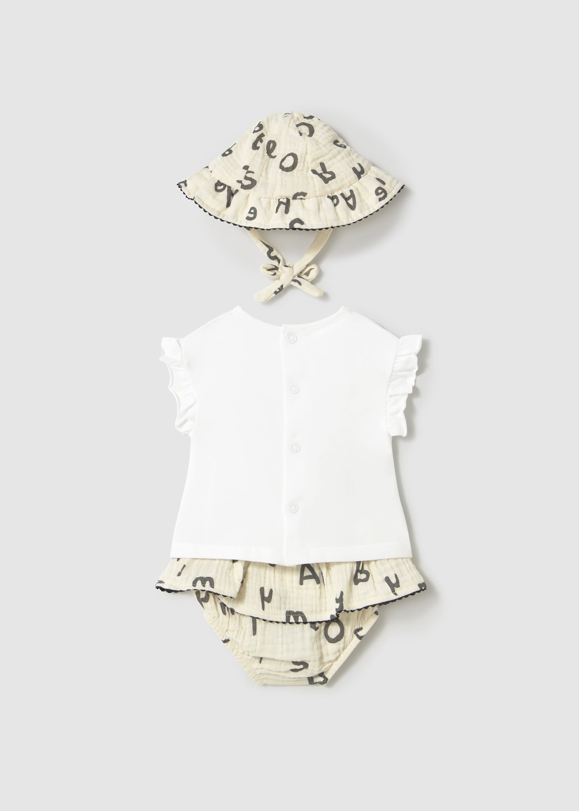 Set 3-teilig mit Mütze Neugeborene Set 3-teilig mit Mütze Neugeborene