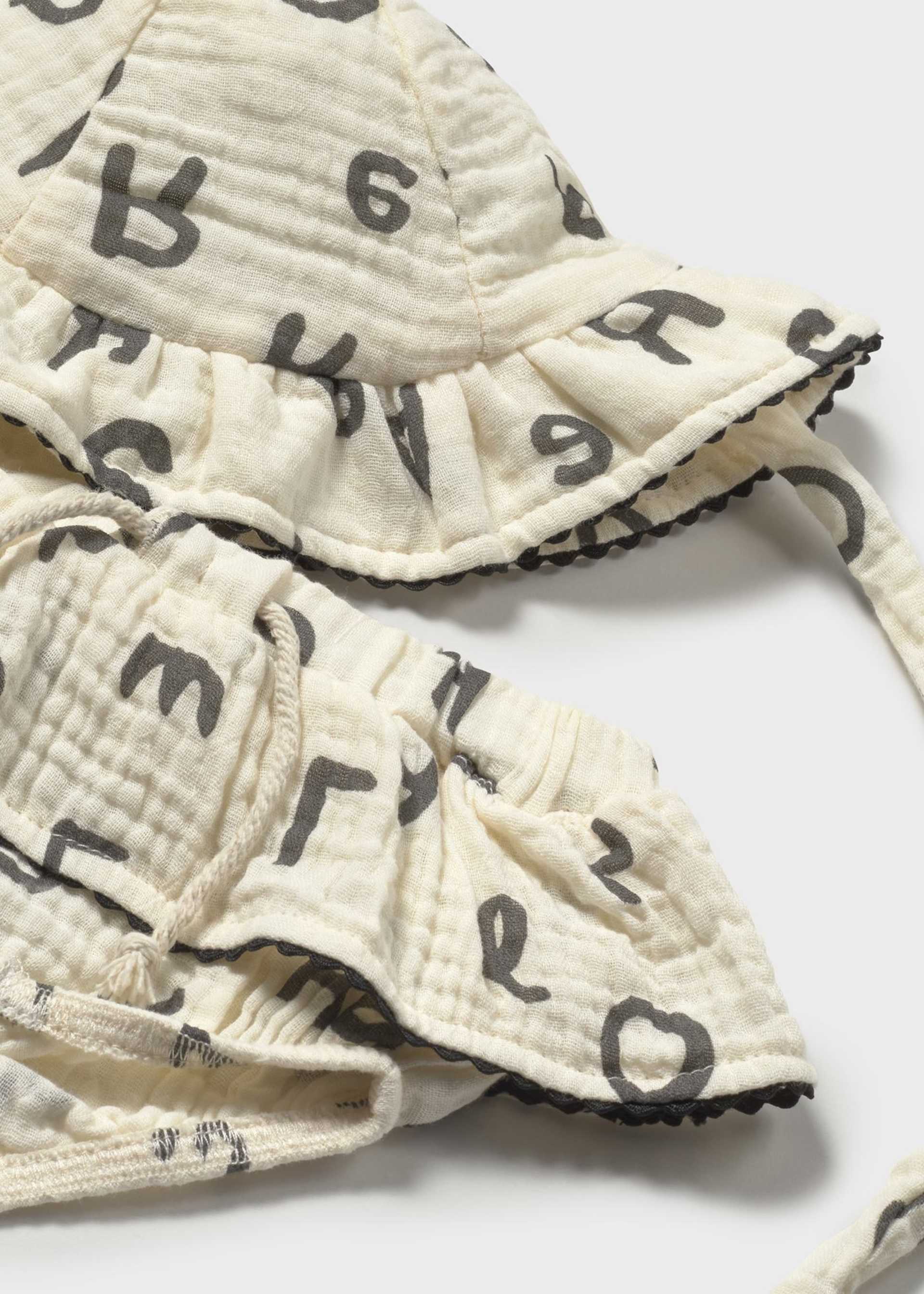 Conjunto 3 piezas con gorro recién nacida Conjunto 3 piezas con gorro recién nacida